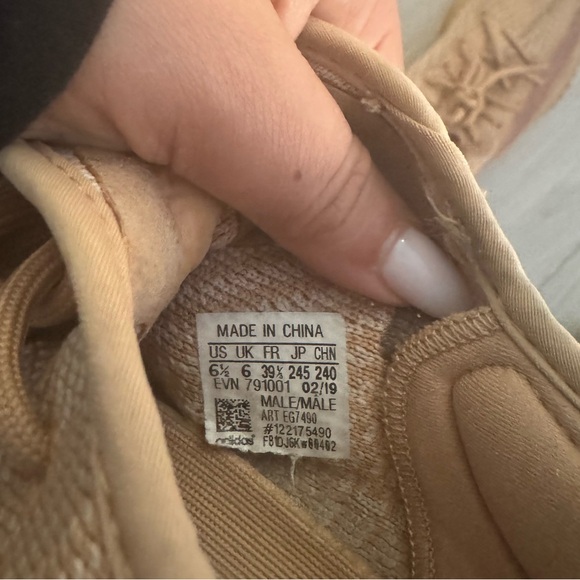 Yeezy boost US 6.5 - Picture 5 of 5